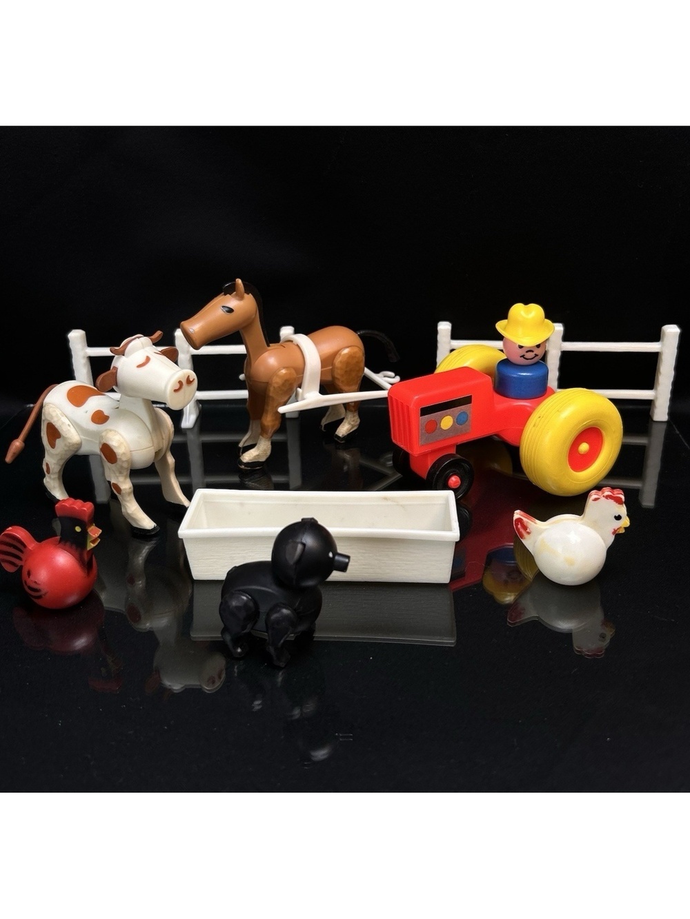 Vintag Fisher Price Little People Farm Figures Tractor Horses Cow Chickens & Dog